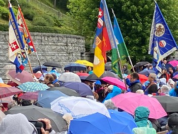 Lourdes pèlerinage 2025 - messe à la grotte
